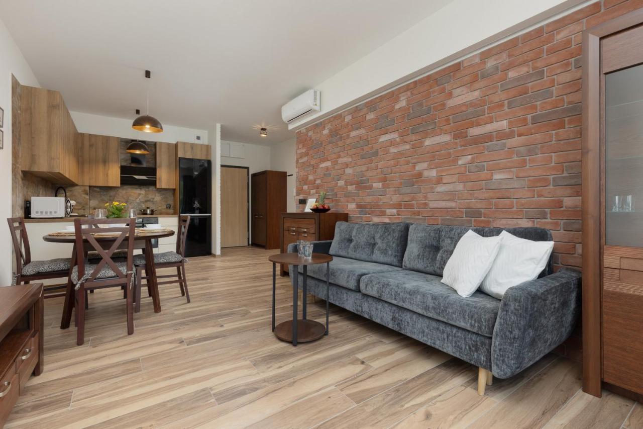 Apartment With Balcony & Parking Near Manufaktura Lodz By Renters Prestige ภายนอก รูปภาพ
